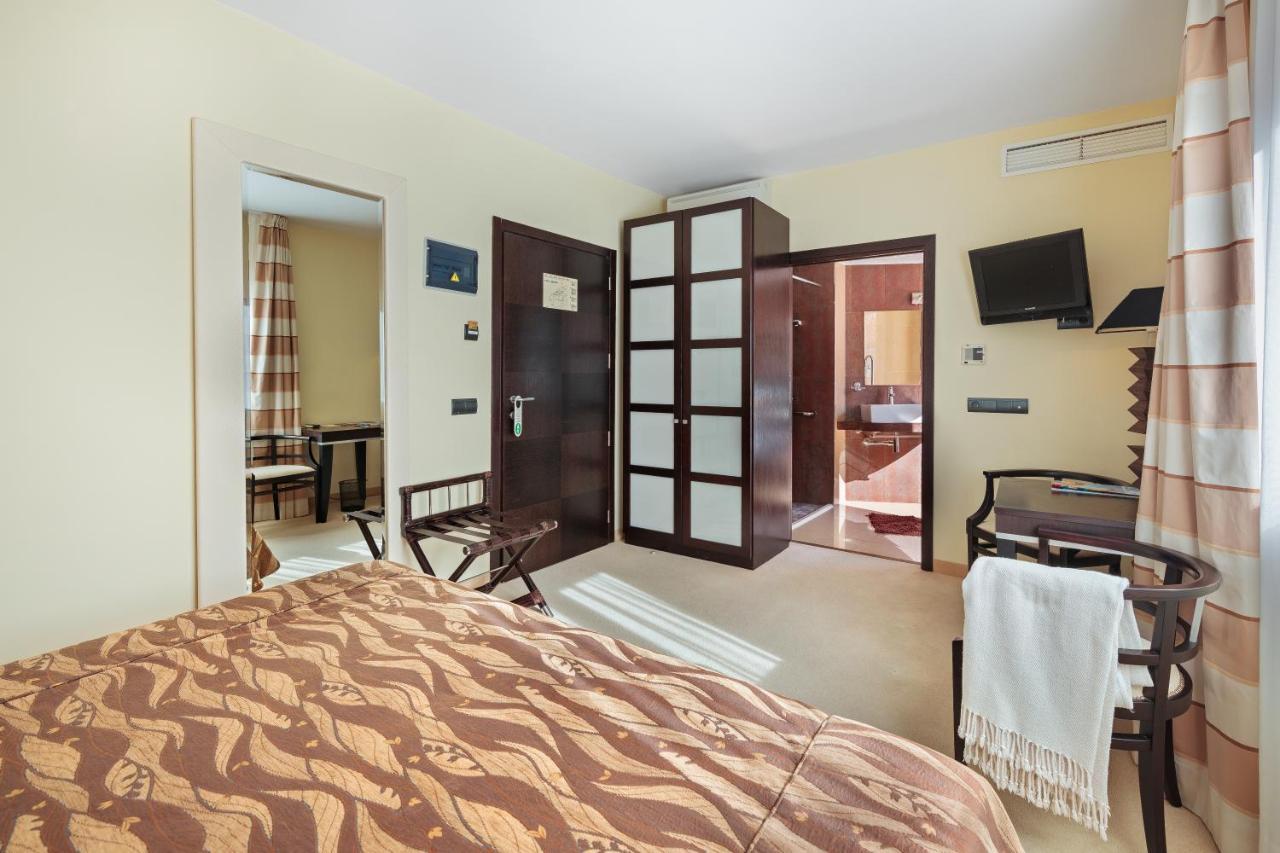 Hotel San Miguel Mahón Zewnętrze zdjęcie